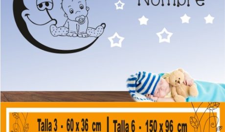 bebe niño con chupete en la luna