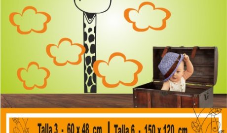 Girafe avec des nuages